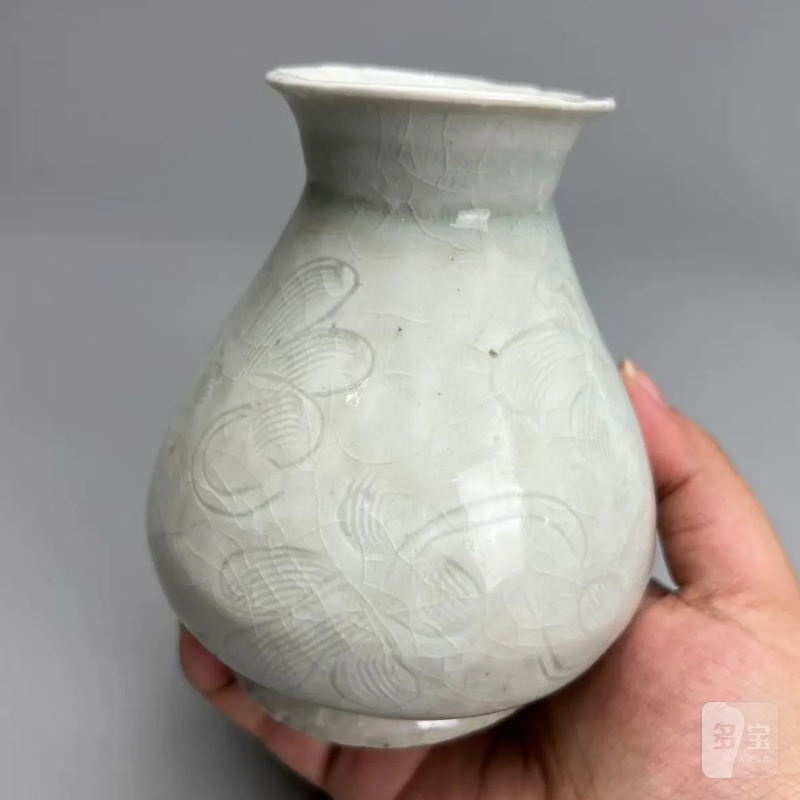 明代 青白釉刻花瓶 - 图4
